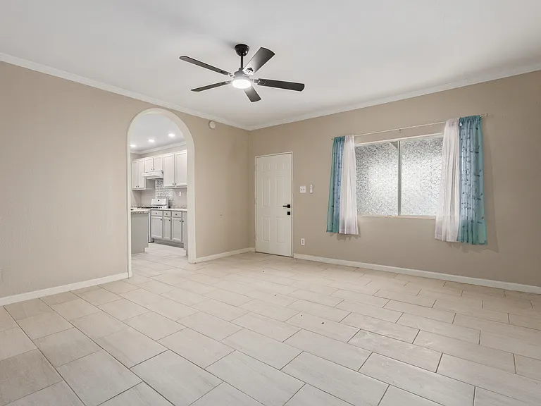 310 E Beech Ave — Photo 8
