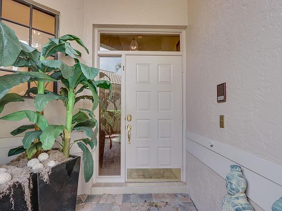 4th image of 4560 Barclay Fair Way