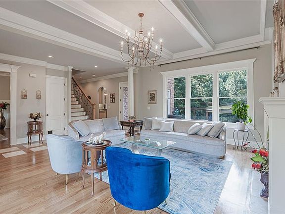 3rd image of 5566 Aviemore Ct