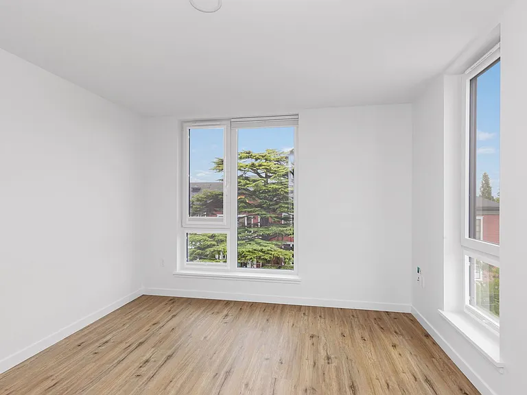 CHRONICLE: Stylish Wallingford Studios with Full Appliance Package & Premium Amenities — Photo 64