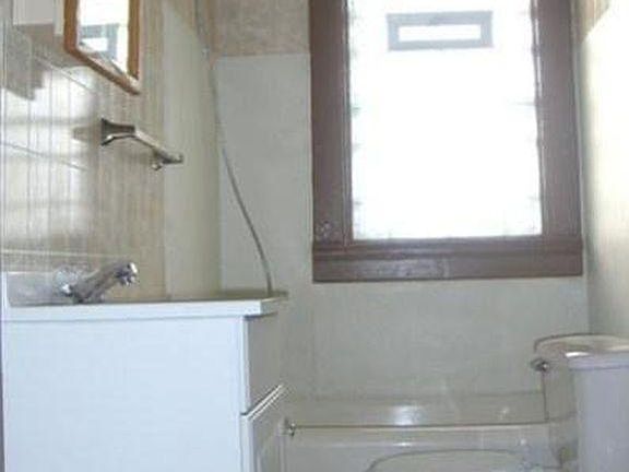 5th image of 810 Richmond Ave #1