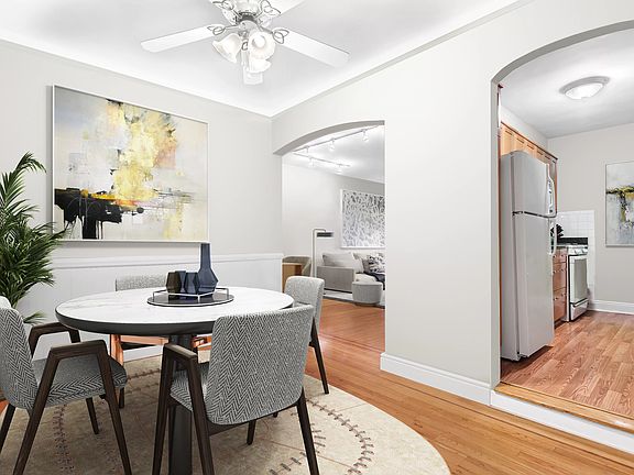 3rd image of 310 W 55th St #1EF