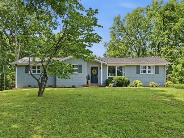 154 Two Valley Rd, Hendersonville, TN 37075