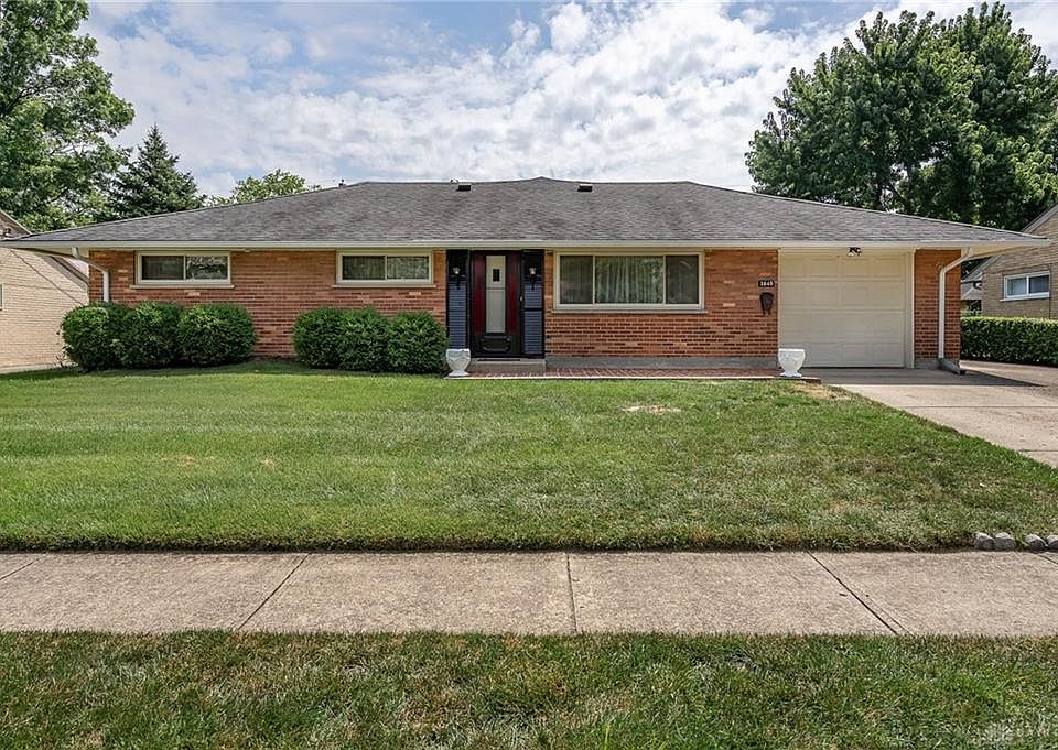 1st image of 3840 Hertland Dr
