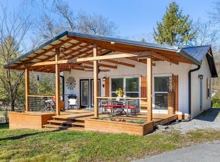 351 W Schmitt Rd, Rossville, GA 30741