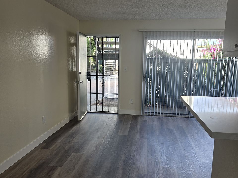 1st image of 1001 Decker St APT 4