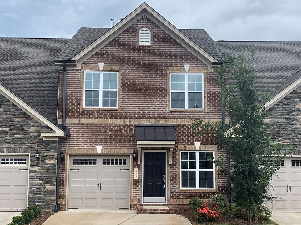 1st image of 119 Dunevegan Ln