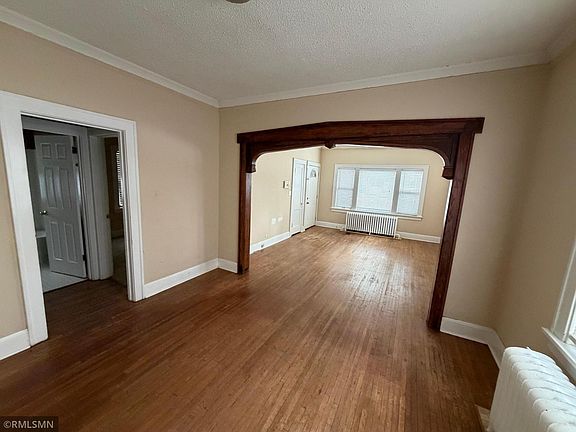 4th image of 1415 Thomas Ave N