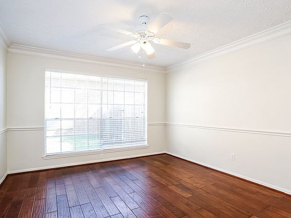 3rd image of 5502 Village Springs Dr
