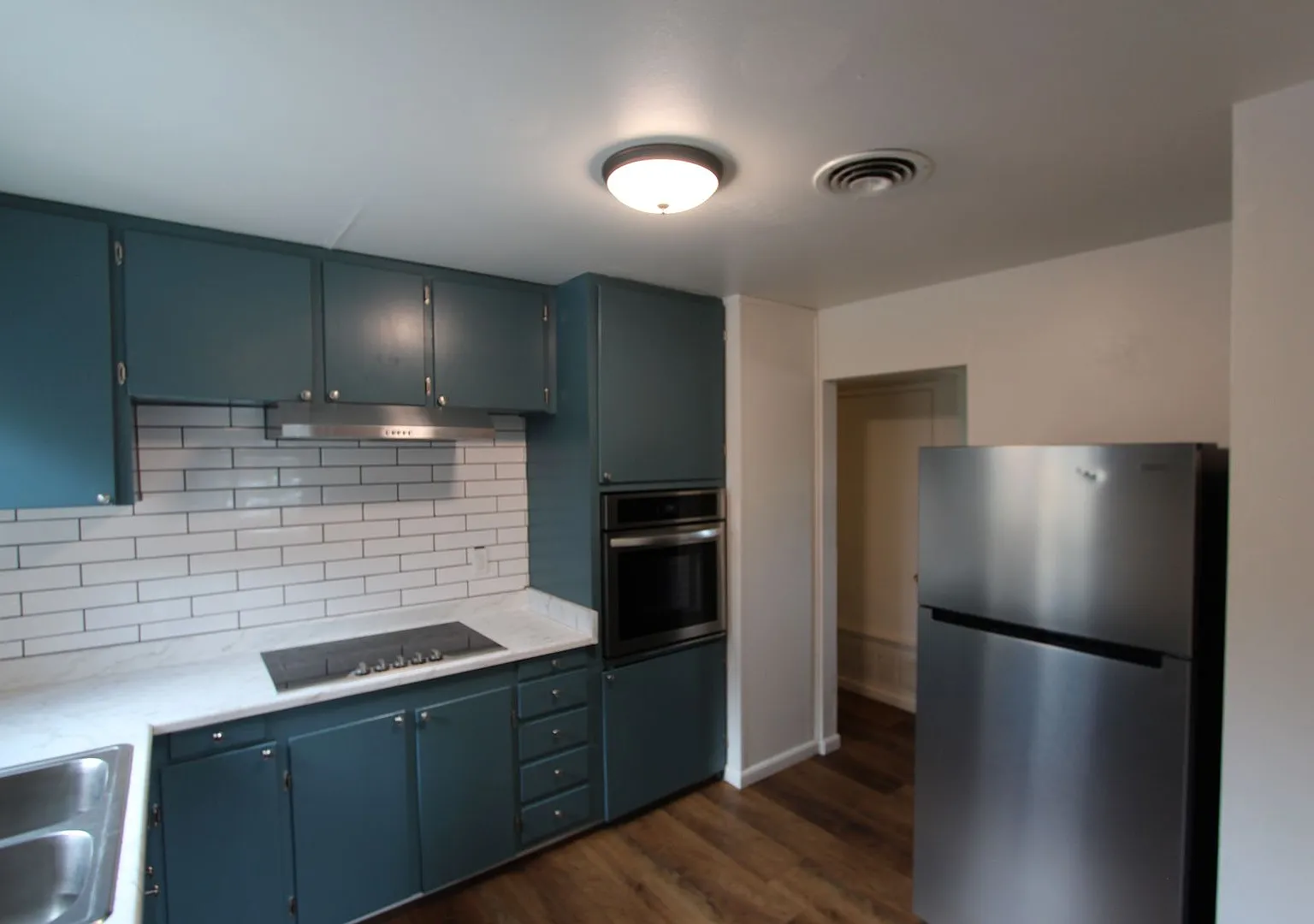 $300 Move-In Special | Updated NOHO Duplex Near Buffalo Park & Downtown — Photo 4