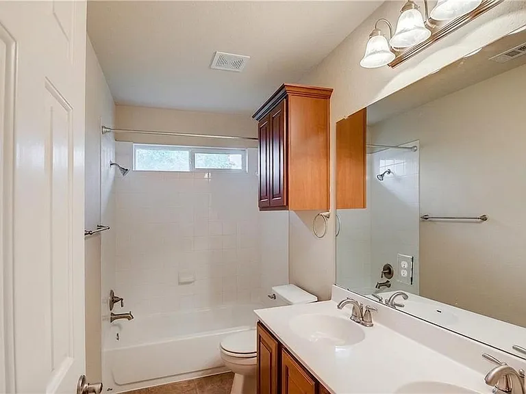 1821 Golden Arrow Ave — Photo 20