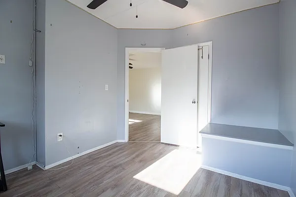 Rented by RealTegrity NY LLC | media 13