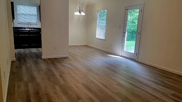 7634 Stonewood Creek Dr — Photo 3