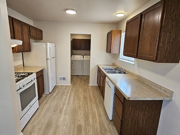 5th image of 34264 Genereaux St