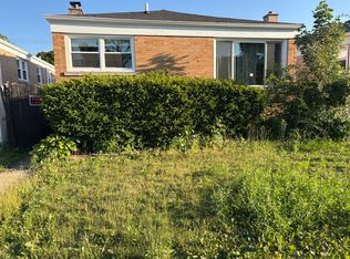 2909 W Howard St, Chicago, IL 60645