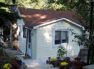 82 N Lyons Rd, Oak Ridge, NJ 07438