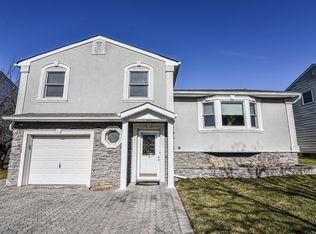 17 Andes Pl, Staten Island, NY 10314