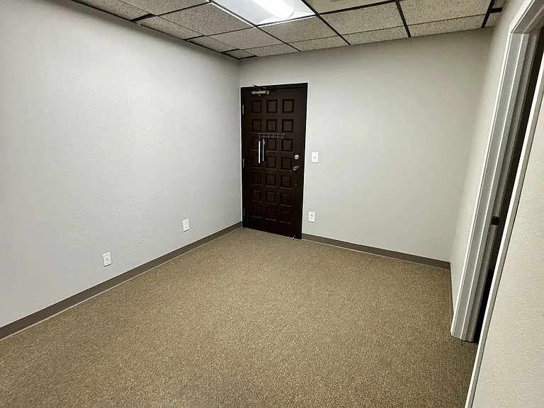 112 N University Rd #B — Photo 4
