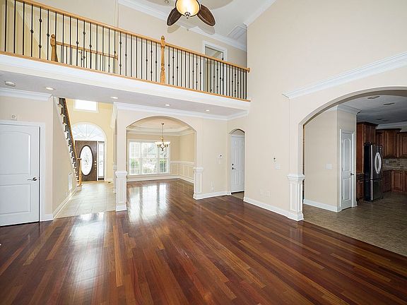 2nd image of 4239 Bordeaux Dr