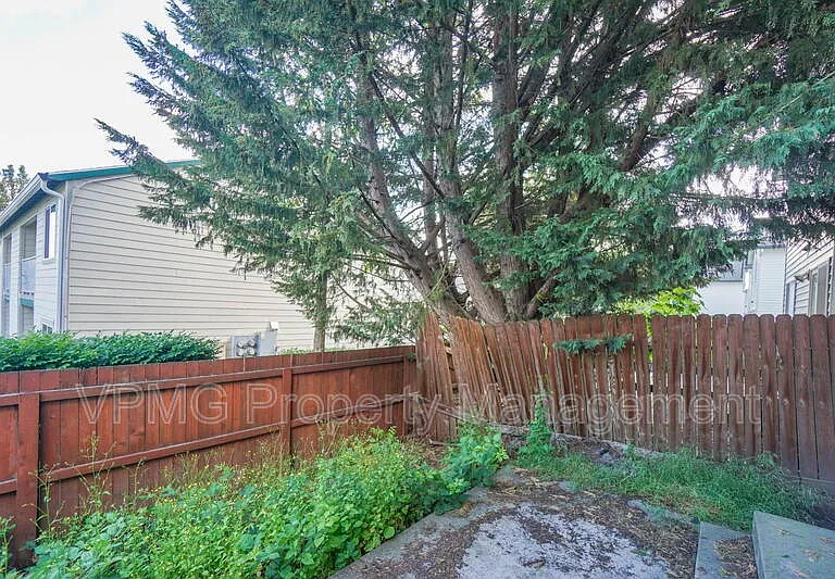 7608 NE 52nd St — Photo 29