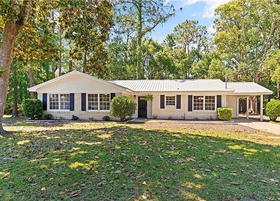 1st image of 197 Fairway Oaks Dr