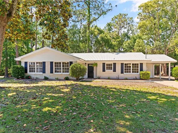 197 Fairway Oaks Dr, Brunswick, GA 31525