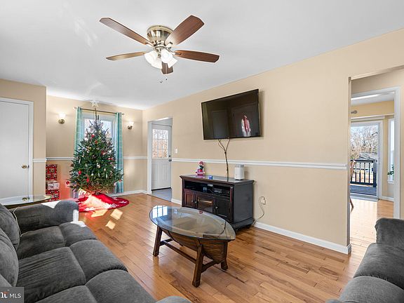 5th image of 8053 Maywood Ave