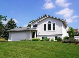 6785 Wakefield Dr, Eden Prairie, MN 55346