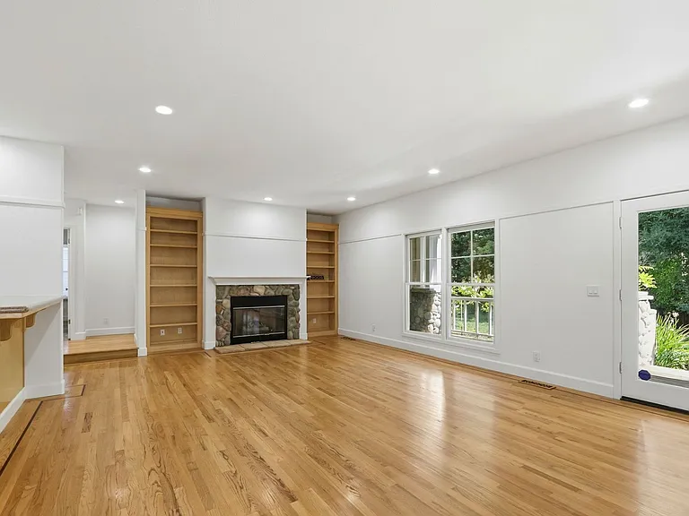 16073 Shannon Rd — Photo 7