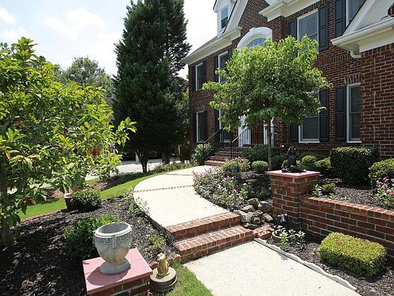 2nd image of 1115 Seale Dr