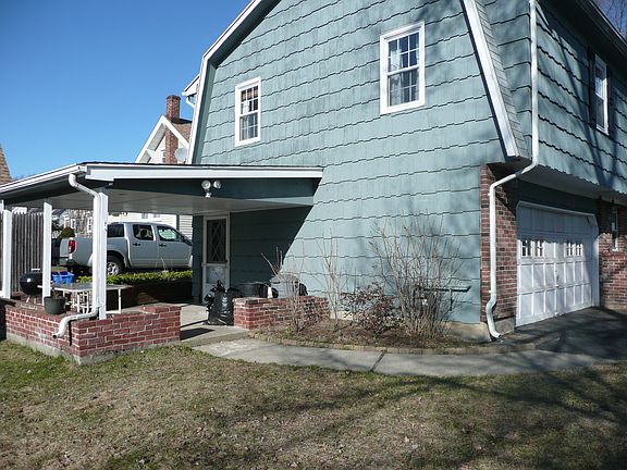 Separate in-law entrance