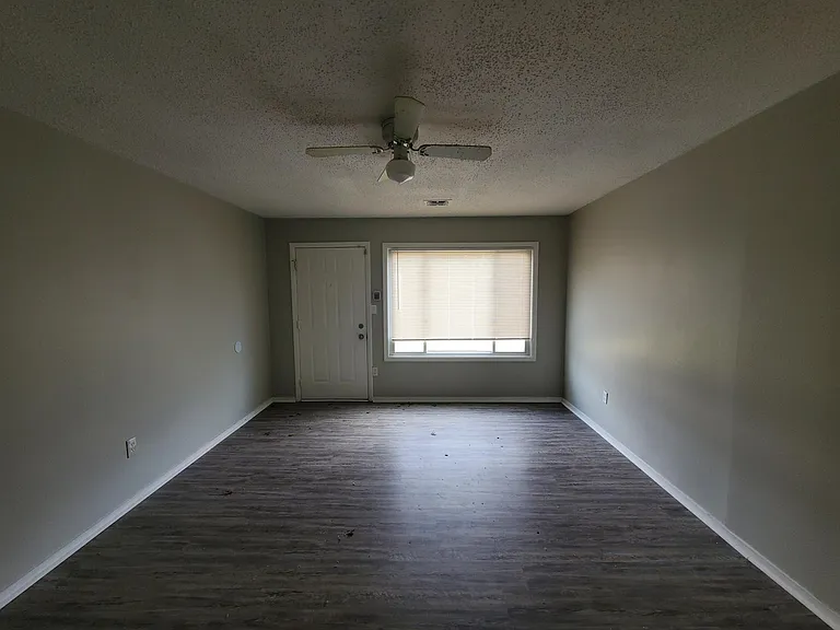 1047 Wellspring Dr — Photo 21
