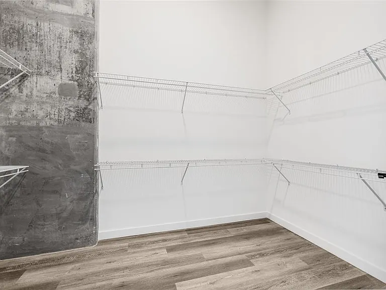 221 Main St N #Penthouse 1612 — Photo 22