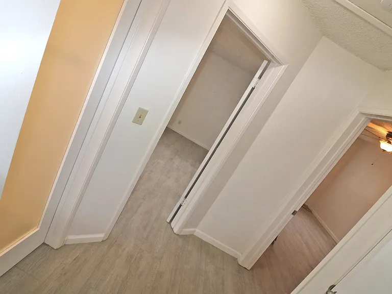 4760 Kansas St — Photo 10
