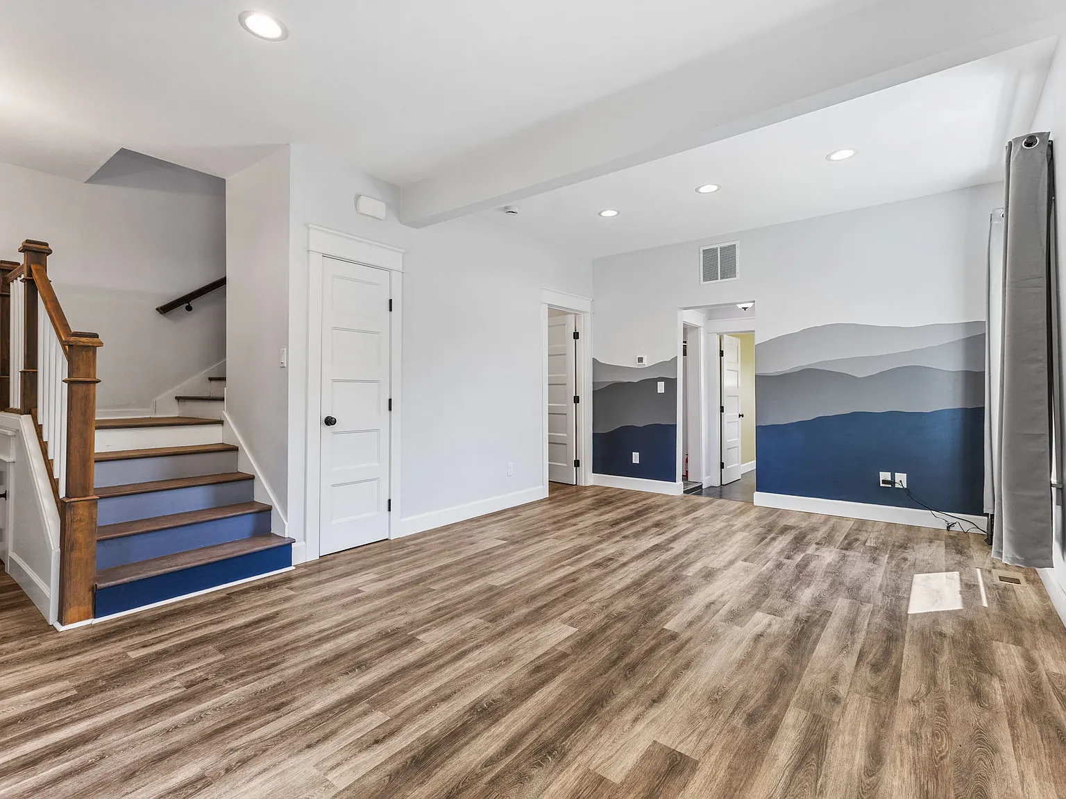 2210 Hazel Ave NE — Photo 2