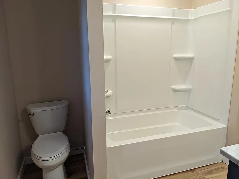 558 N Highland Ave — Photo 13