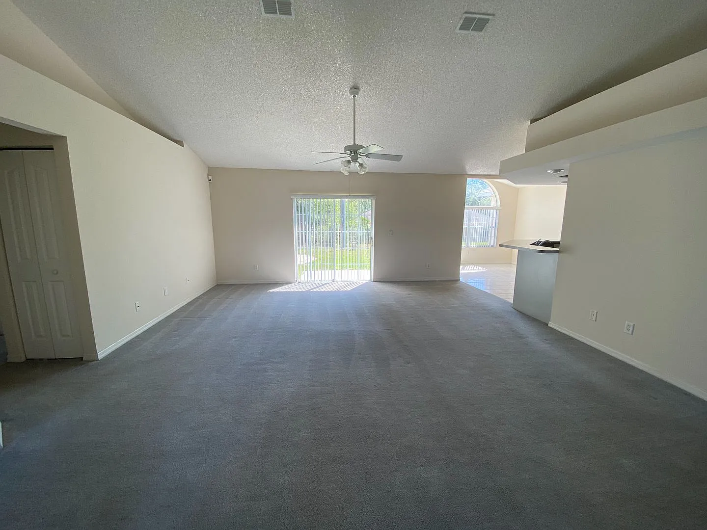 Marion Oaks Home - 3/2/2 1860 sqft. — Photo 4