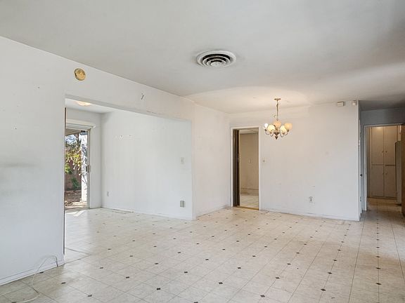 5th image of 9361 Obeck Ave
