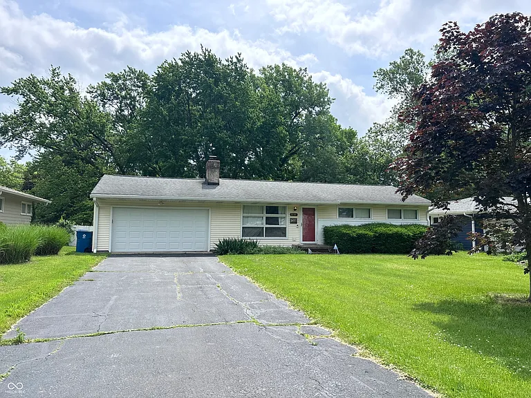 5735 N Rural St — Photo 2