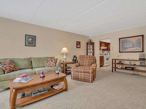4th image of 14517 Sussex Ct APT G3