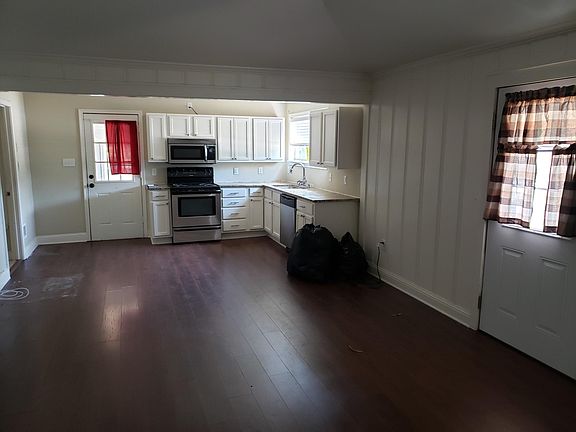 Kitchen / Dining