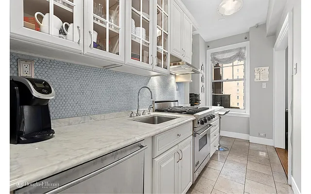 Sold by Douglas Elliman | media 11