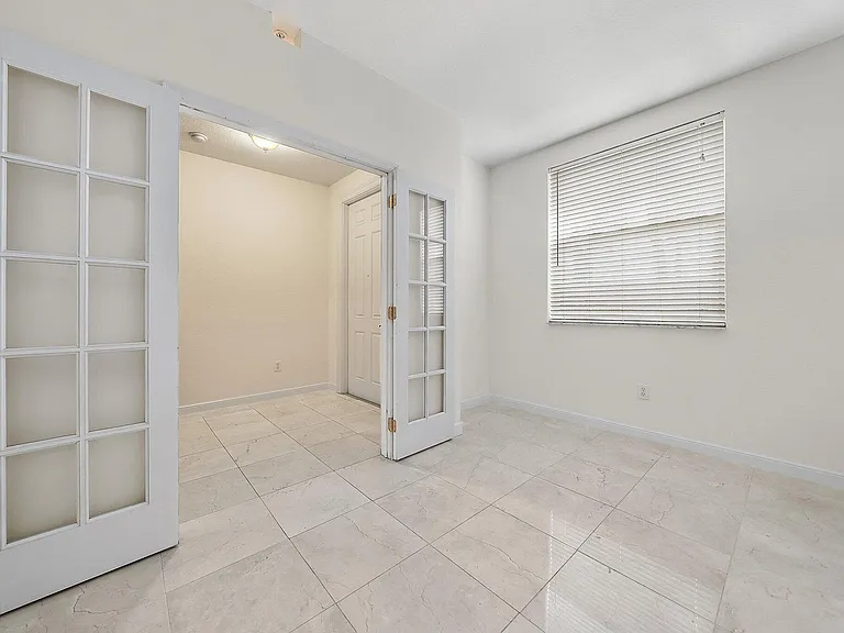770 Millbrae Ct — Photo 10