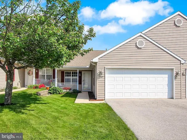 237 Equine Cv, Red Lion, PA 17356