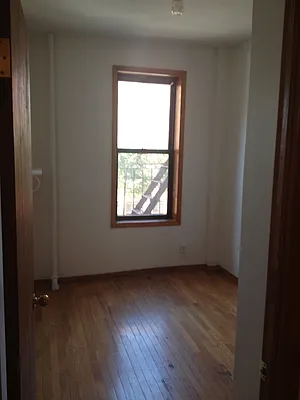 Rented by MNS | media 32