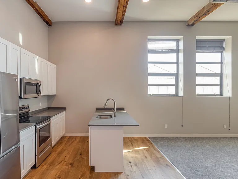 556 Atwells Ave — Photo 15