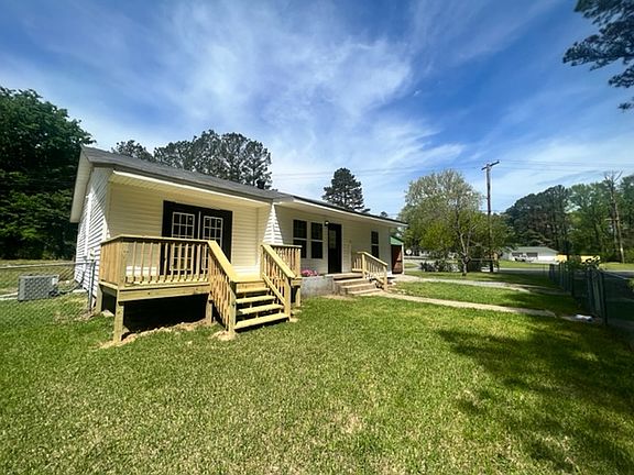 3rd image of 6118 Stanley Cir #1