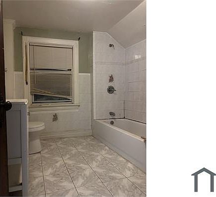 3rd image of 219 Tecumseh Ave Floor 2