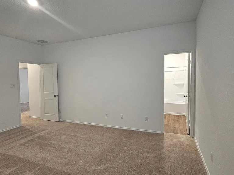 128 Dollars Dr — Photo 18