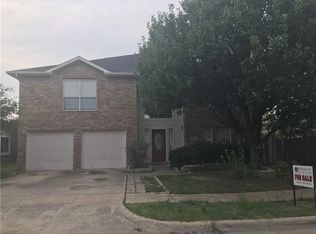1904 Roselle Ct, Arlington, TX 76018
